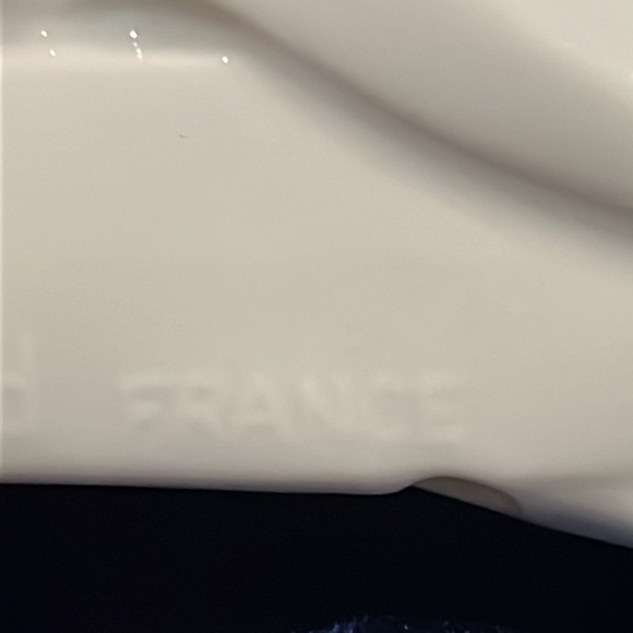 1978 Haviland Christmas ornament France "Sledding Angel" Discontinued - Picture 8 of 10